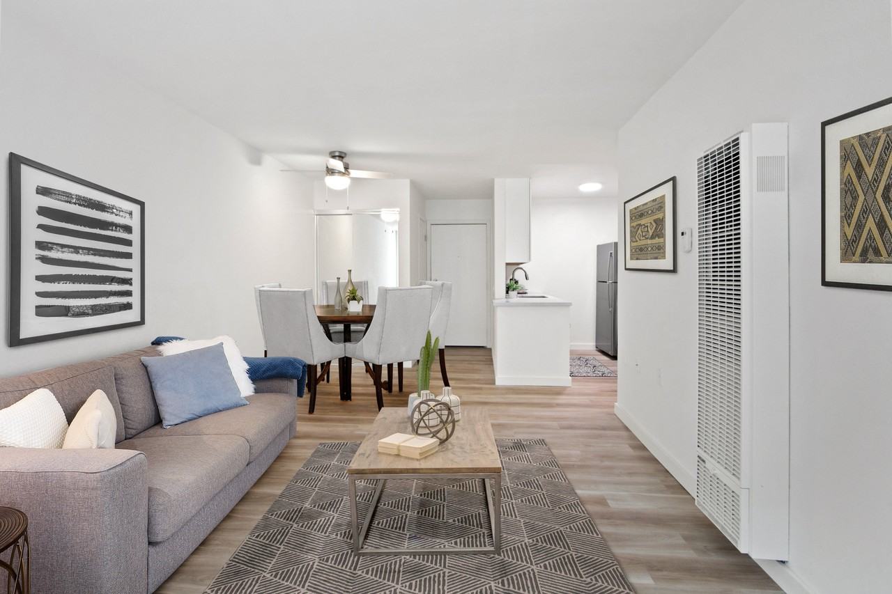 Harvard Manor - Photo 6 of 29