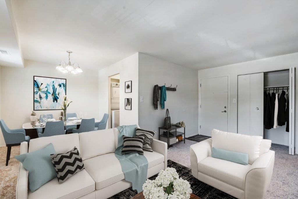 Arbors at Edenbridge Apartments and Townhomes - Photo 4 of 22