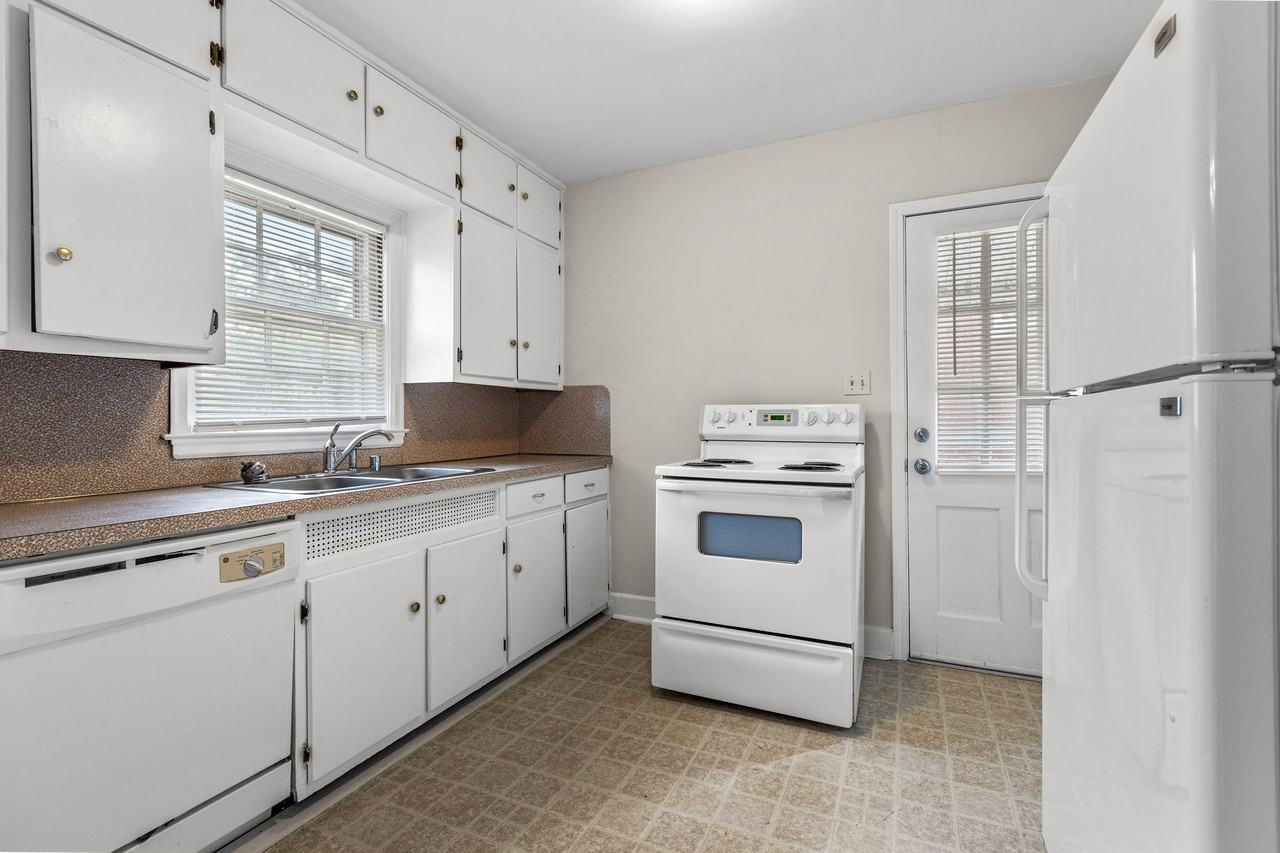 312 Boiling Springs Drive #1 - Photo 7 of 24