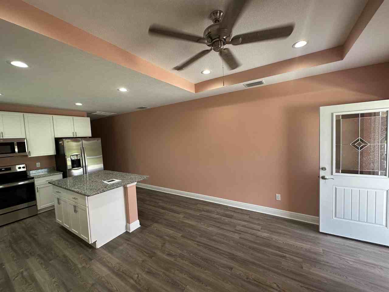 635 E Virginia Ave #111 - Photo 5 of 35