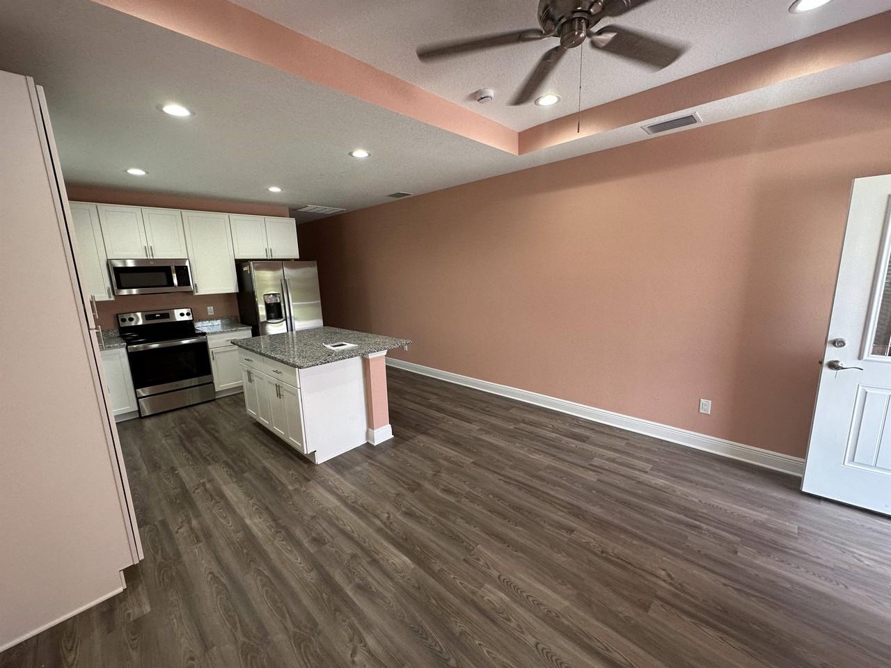 635 E Virginia Ave #111 - Photo 7 of 35