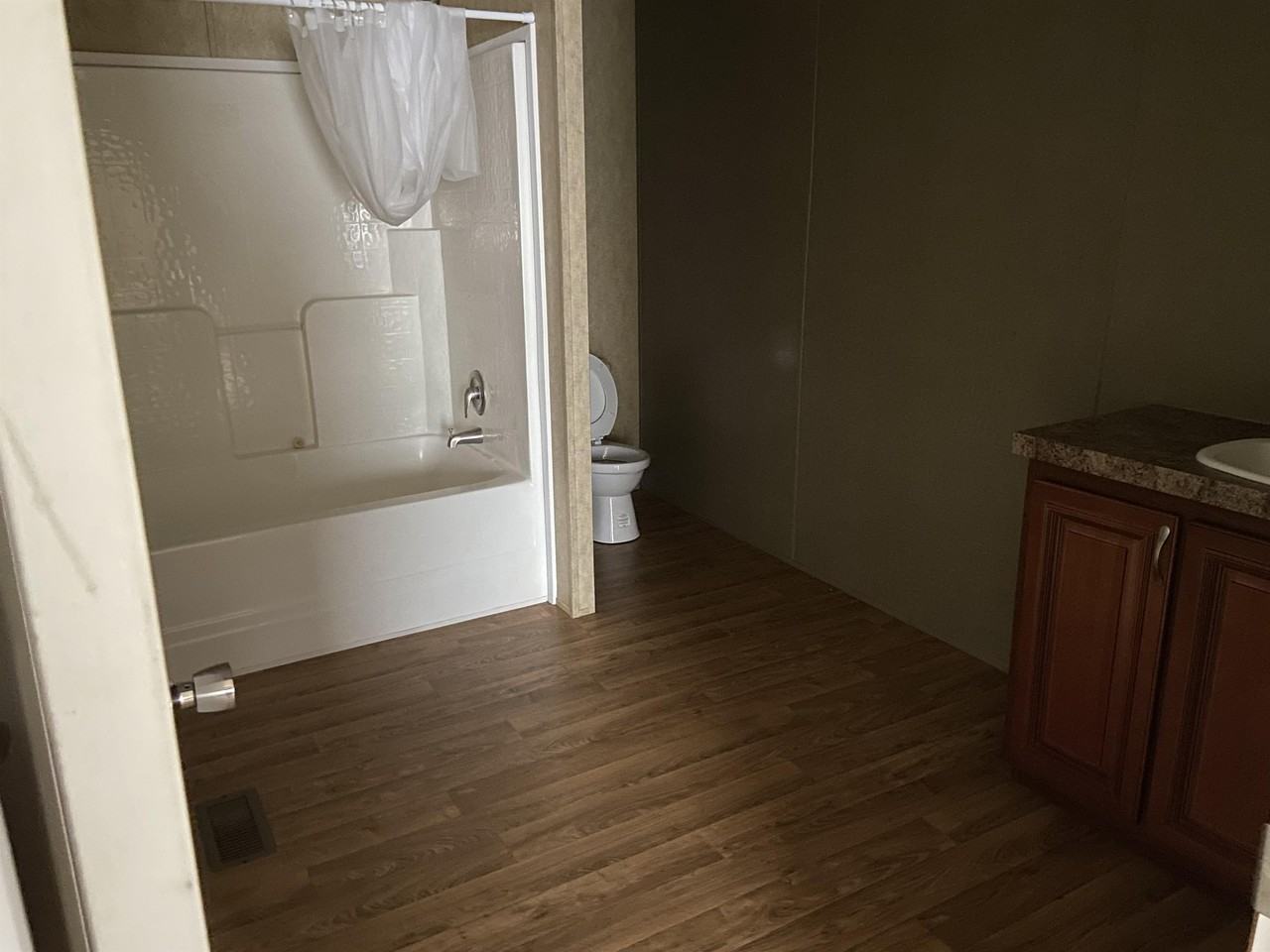 4016 Valdosta Highway - Photo 5 of 6