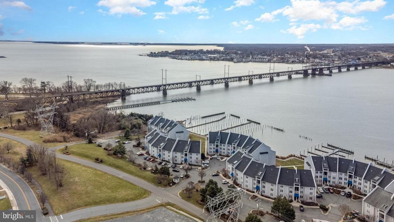 2 Owens Landing Ct - Photo 2 of 39