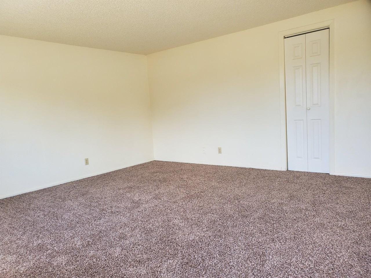 914 Cortez Ct #914 - Photo 4 of 12