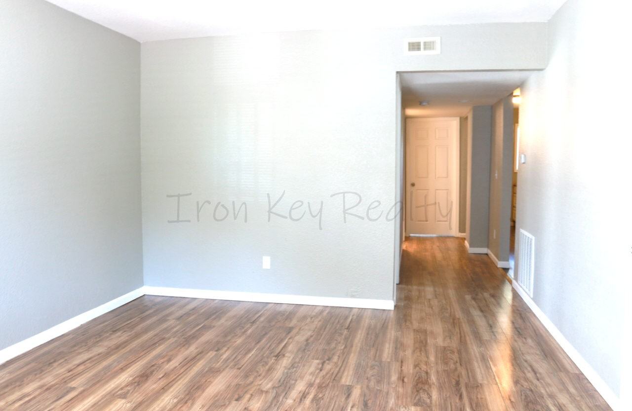3335 Indiana Ave #B - Photo 2 of 12