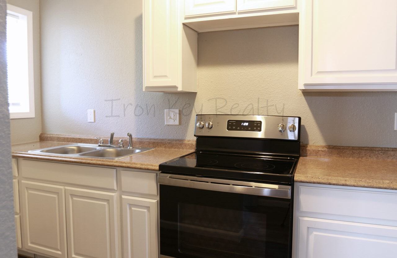 3335 Indiana Ave #B - Photo 4 of 12