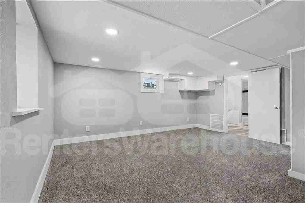 417 S Main St - Photo 2 of 10