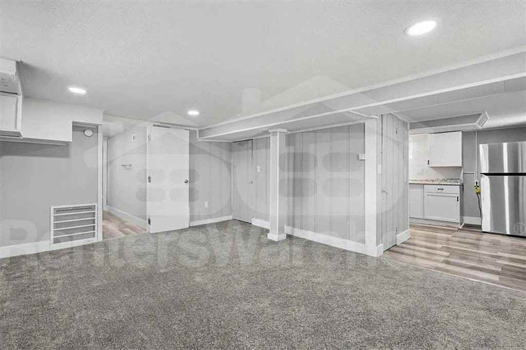 417 S Main St - Photo 3 of 10