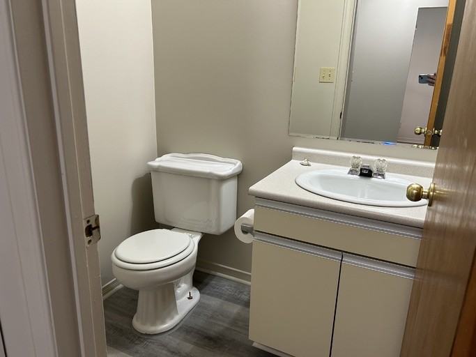 970 Lombardy St - Photo 3 of 15