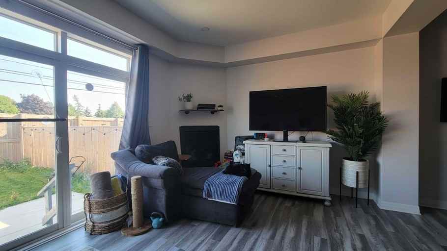 902 Riverview Way - Photo 2 of 10