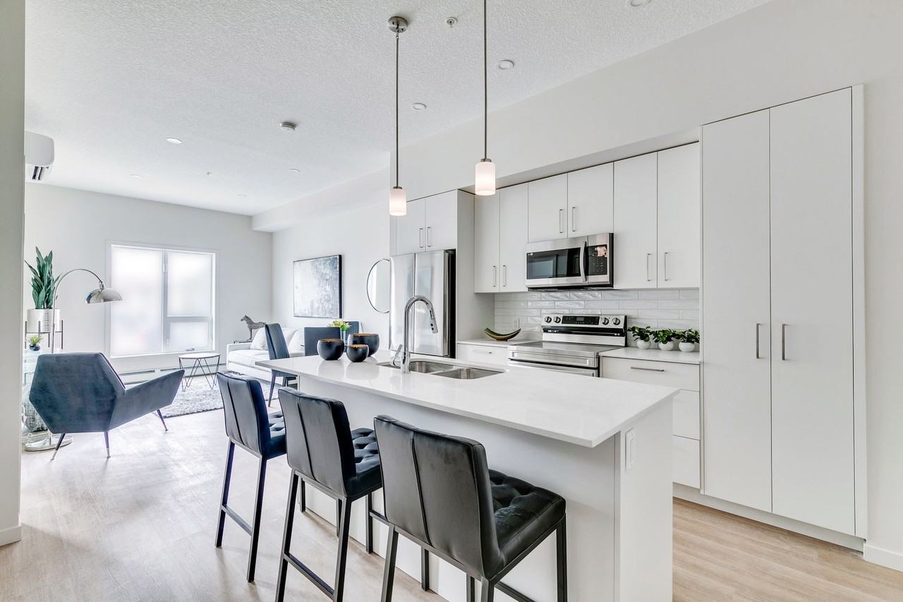 Landing Estates Apartments 4850 50 Ave Sw, Calgary, AB T3E