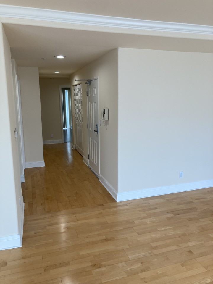 725 La Playa St #C - Photo 2 of 23