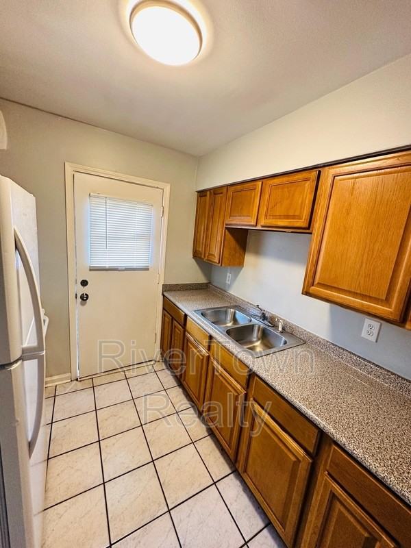 155 Clark Pl #1 - Photo 5 of 13