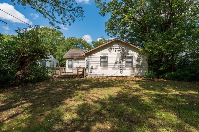 515 E Vine St - Photo 5 of 23