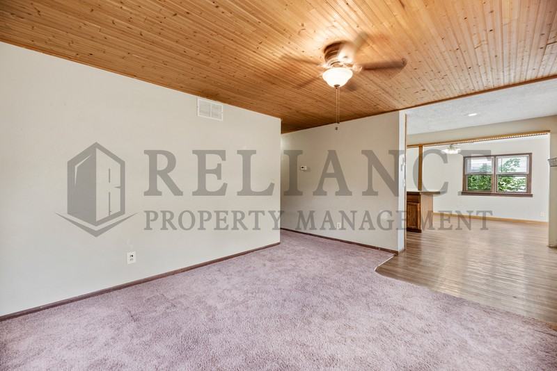 515 E Vine St - Photo 7 of 23