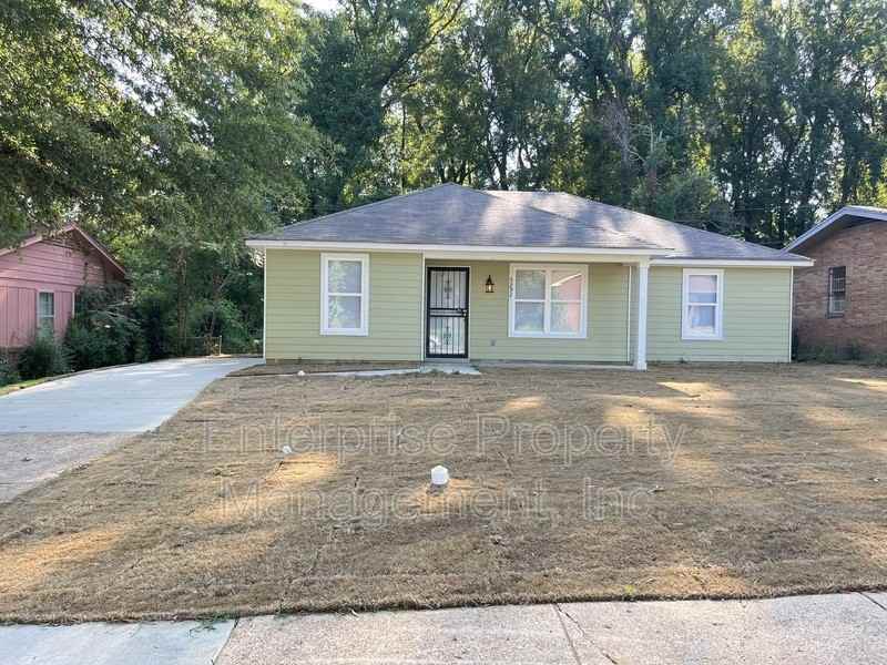 3292 Denver St - Photo 2 of 27