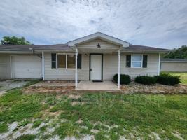 featured image of 440 S Gilbert St #A