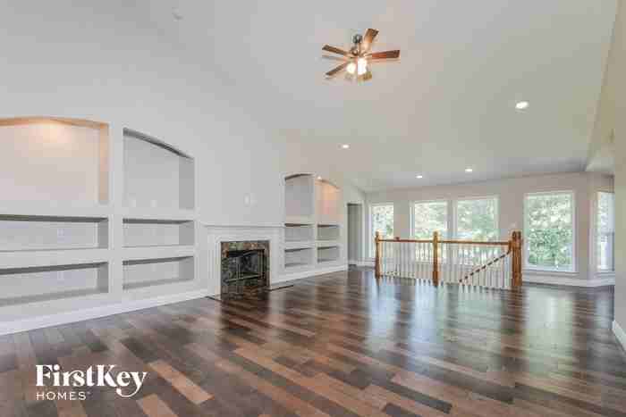 7854 Pinetop Dr - Photo 2 of 15