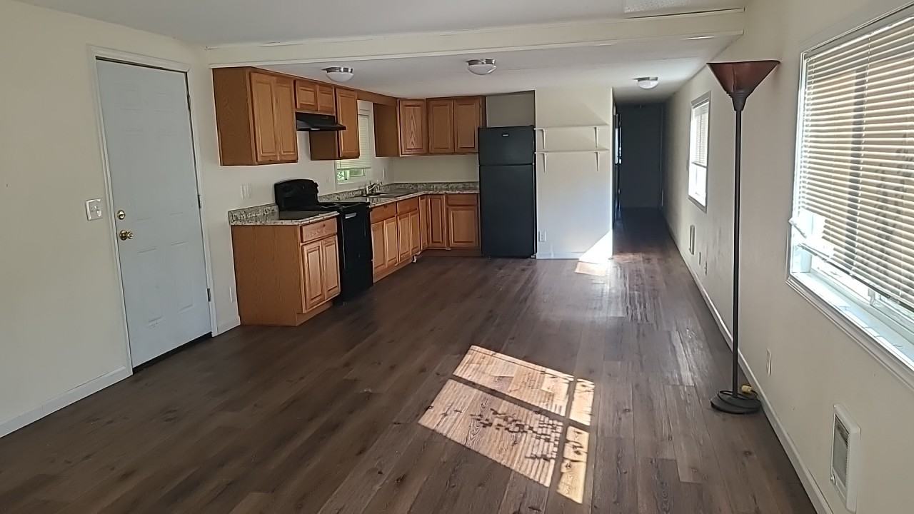 305 W Darland St #NA - Photo 2 of 8