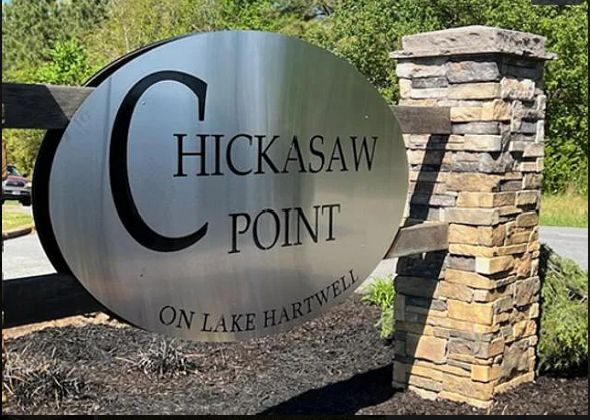 623 S Hogan Dr #NA - Photo 2 of 23