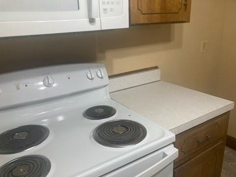 3321 Oak Hill Dr #1 - Photo 4 of 23