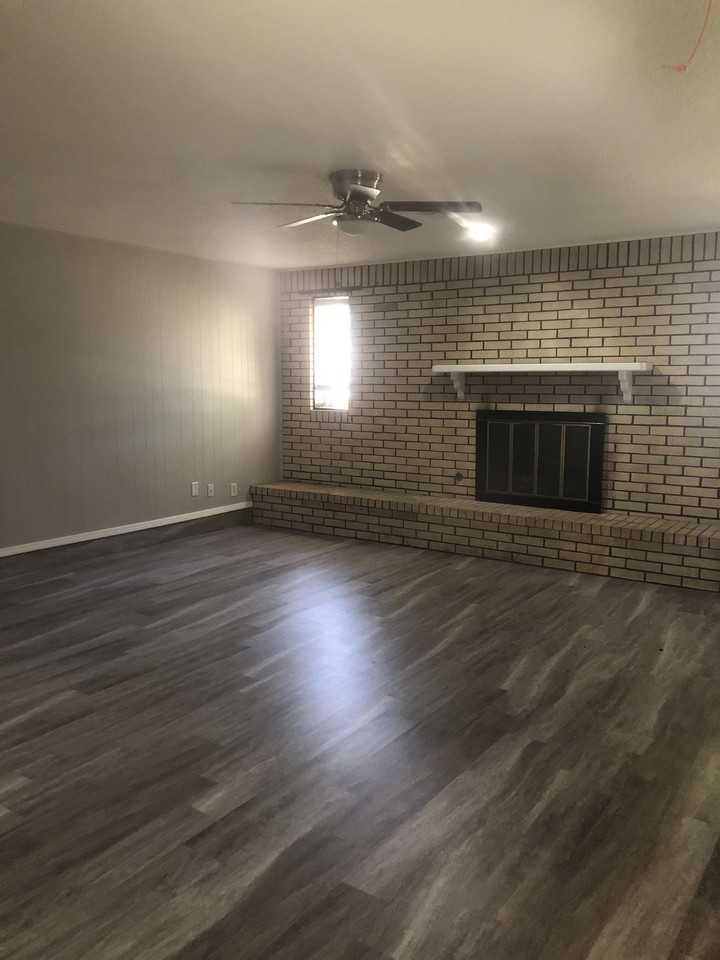 8300 Nw 38th St #1 - Photo 3 of 20