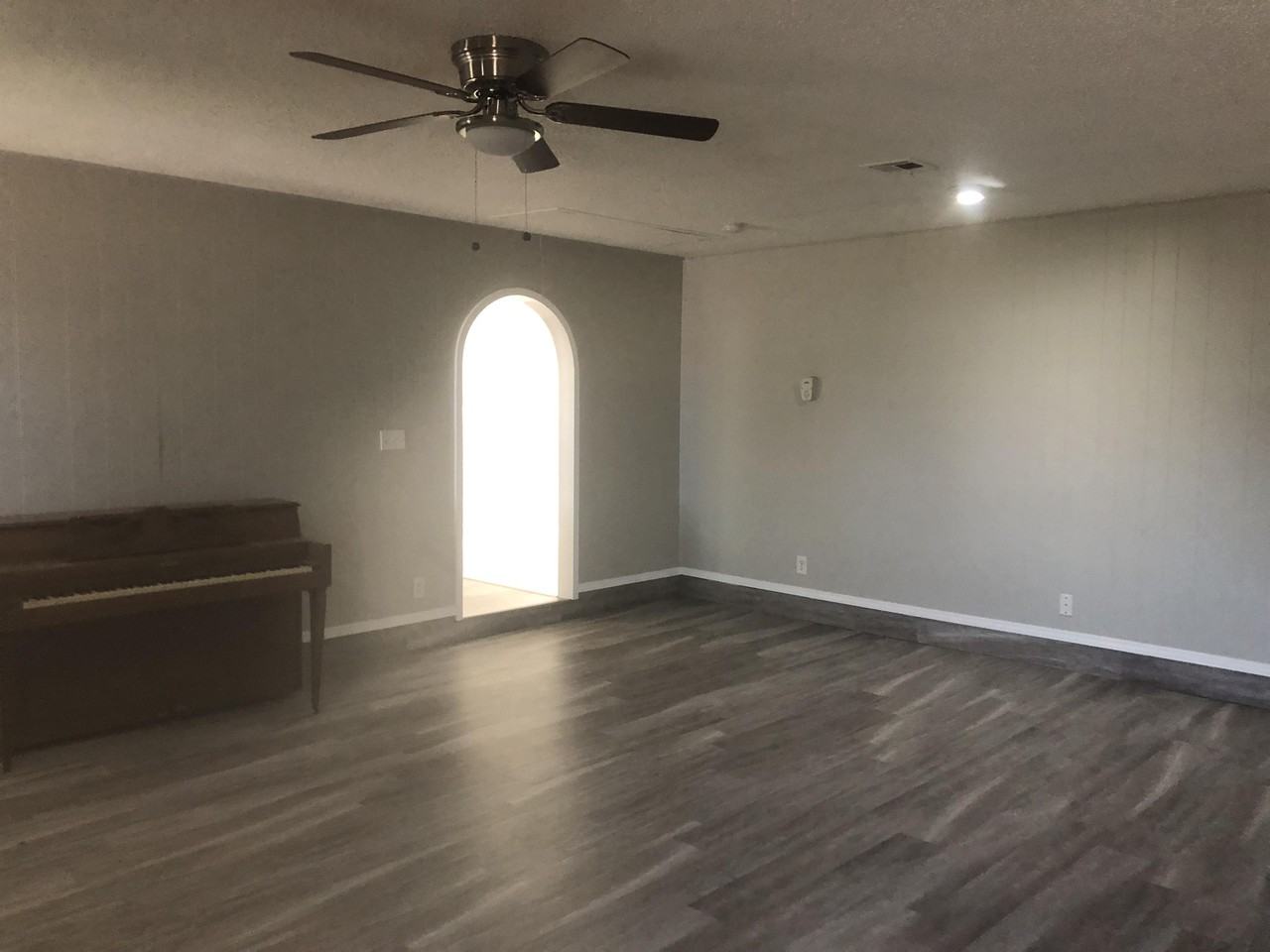 8300 Nw 38th St #1 - Photo 5 of 20