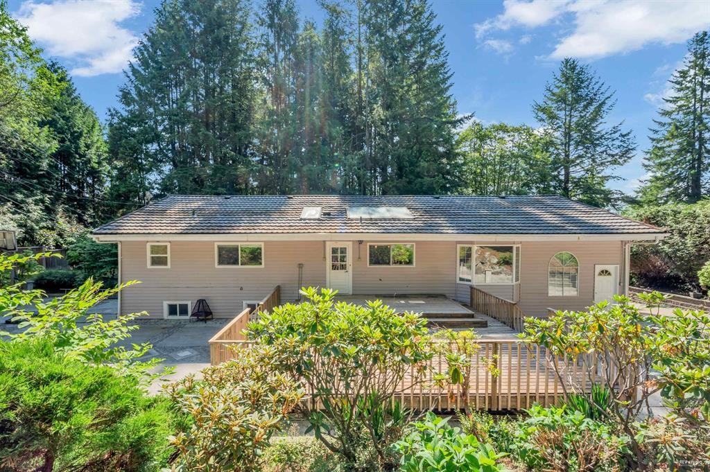 341 Rabbit Lane, West Vancouver, BC V7S 1J1, CAN 4 bedroom House