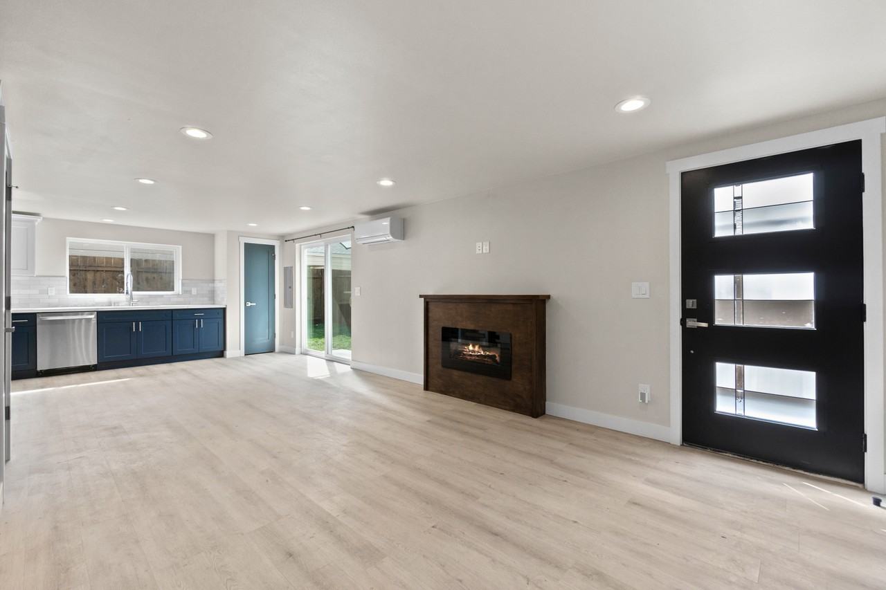 14340 Ashworth Ave N #14340DADU - Photo 5 of 19