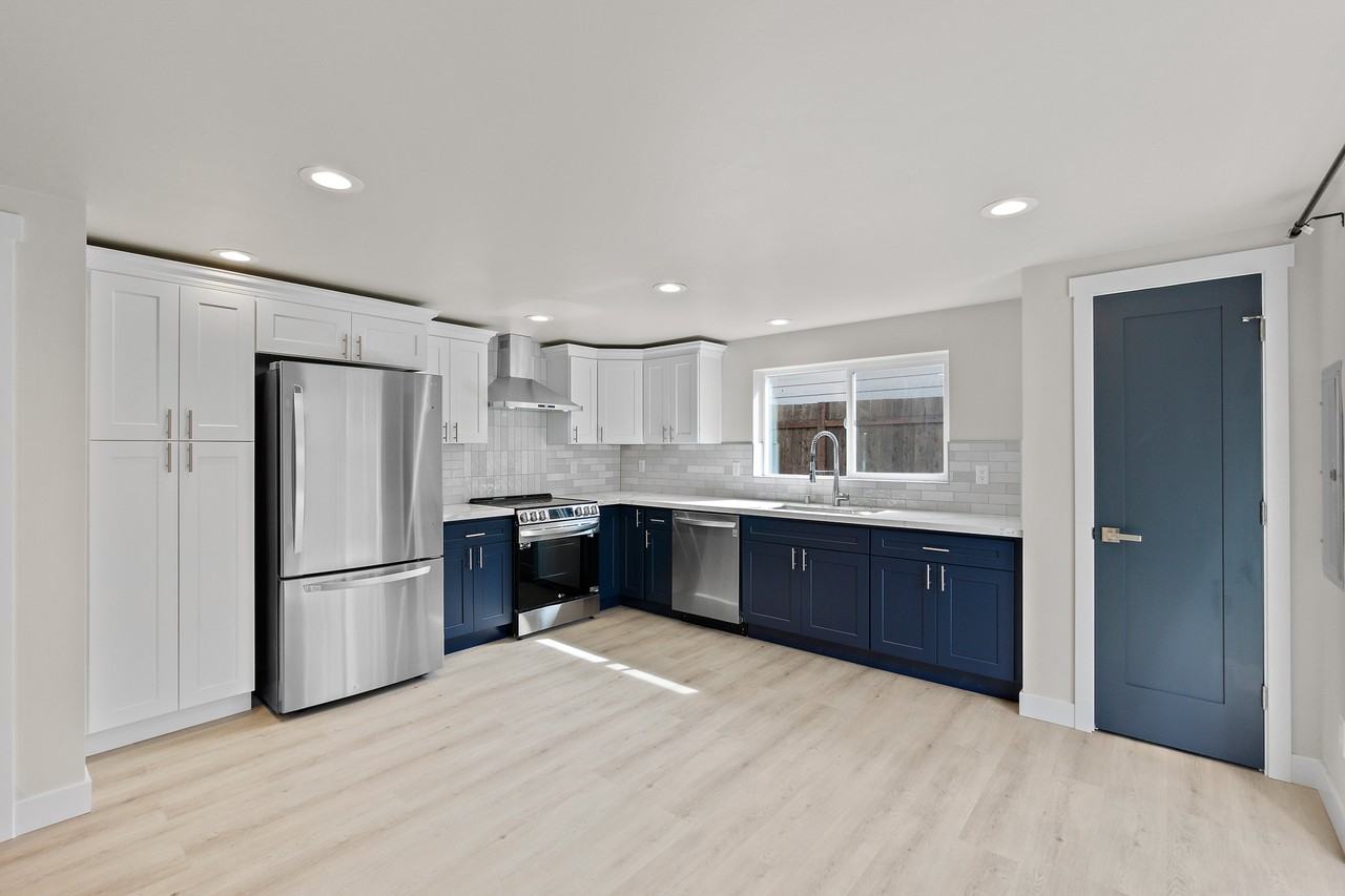 14340 Ashworth Ave N #14340DADU - Photo 3 of 19