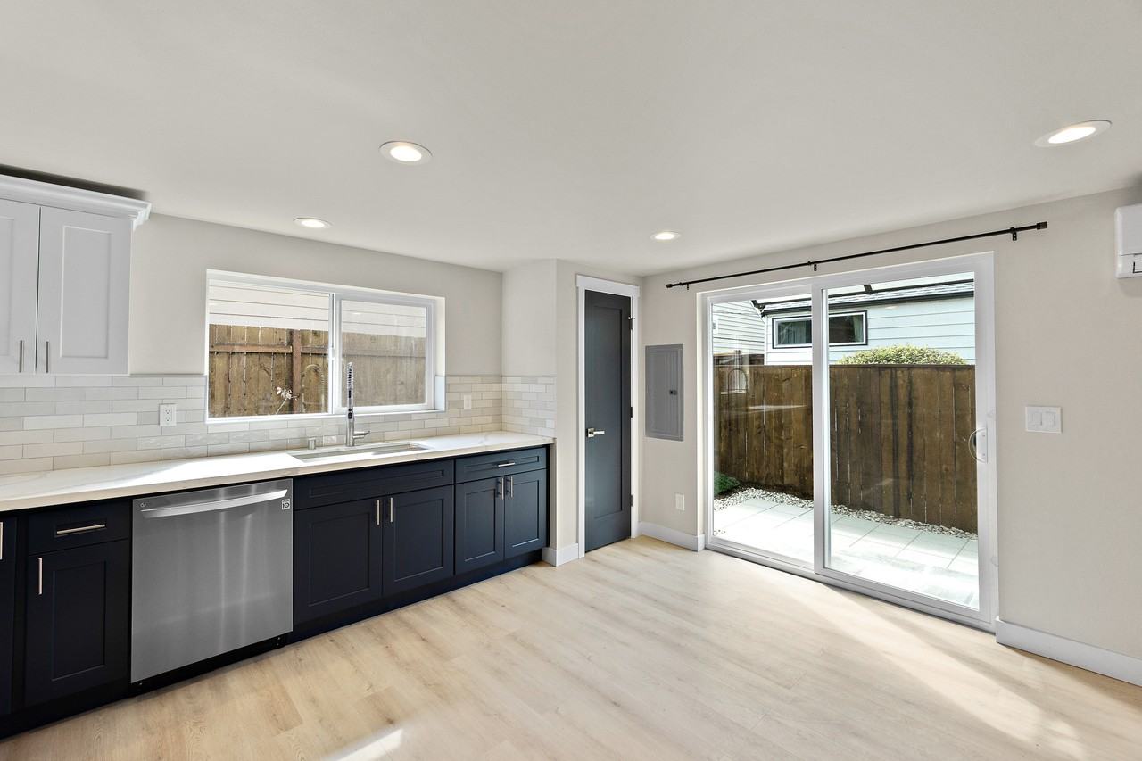 14340 Ashworth Ave N #14340DADU - Photo 2 of 19