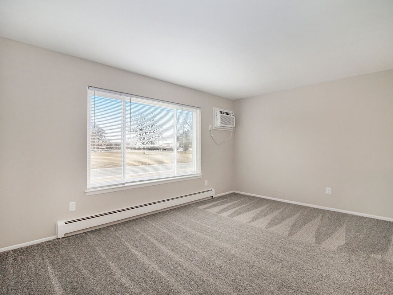 3854 Fort - 15 #15 - Photo 5 of 13