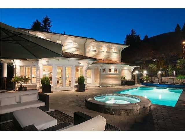 2913 Altamont Crescent - Photo 3 of 3