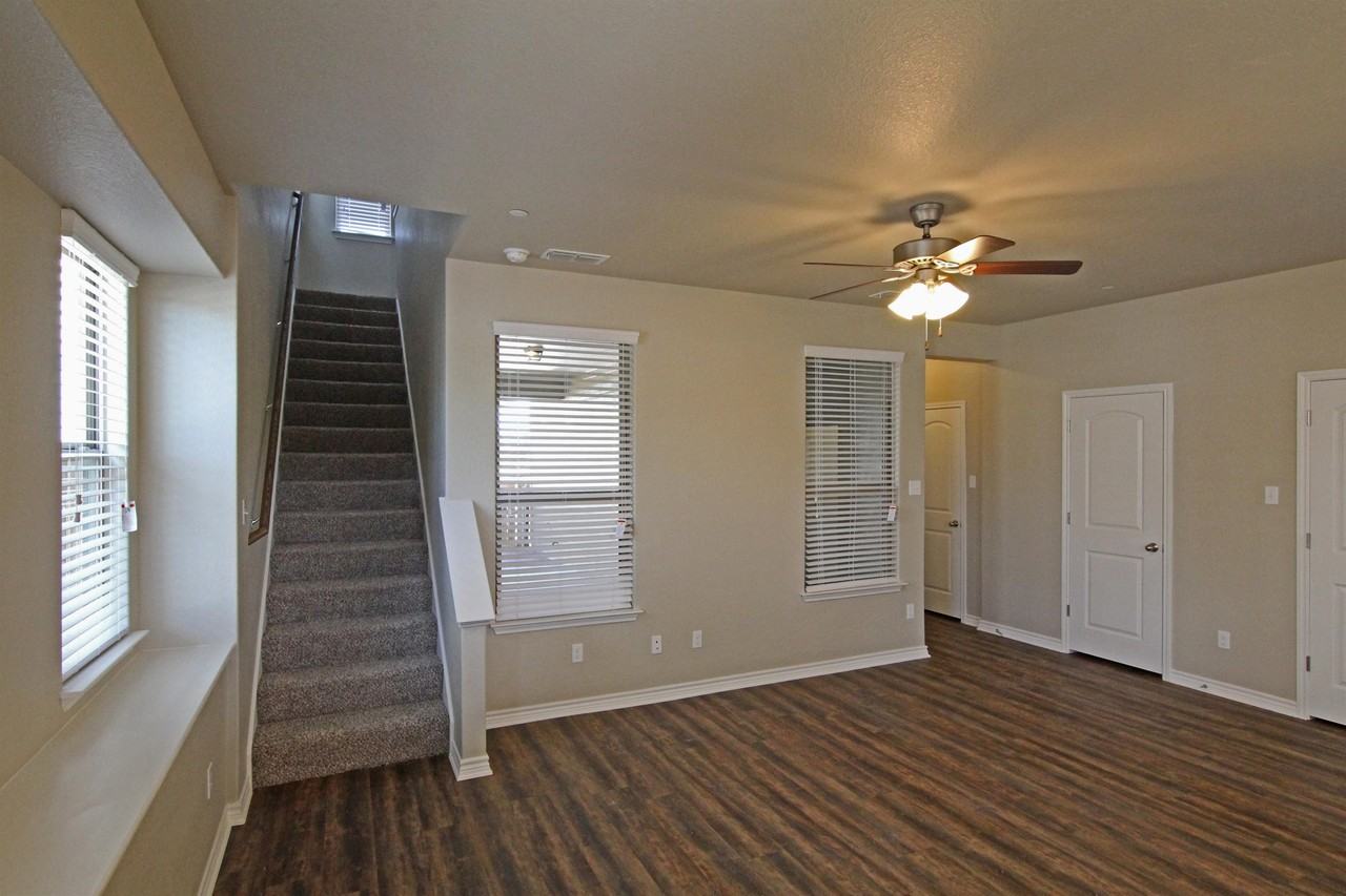 631 Westfield Blvd #631 - Photo 2 of 17