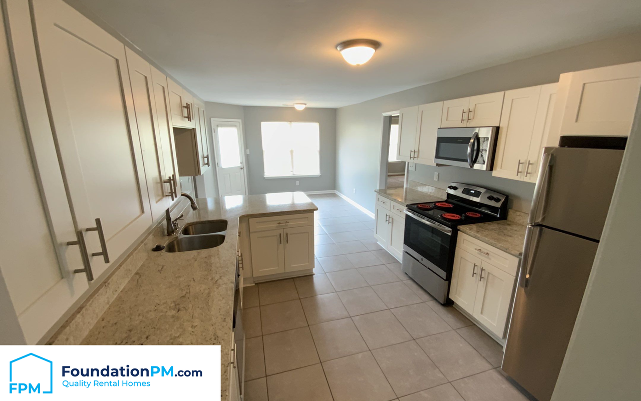 9420 Grove Rd #1 - Photo 5 of 20