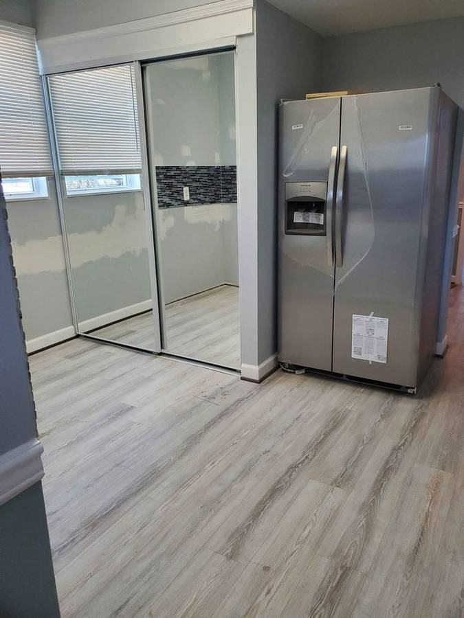 3617 Springdale Avenue - 1D Available $650 - Photo 5 of 13