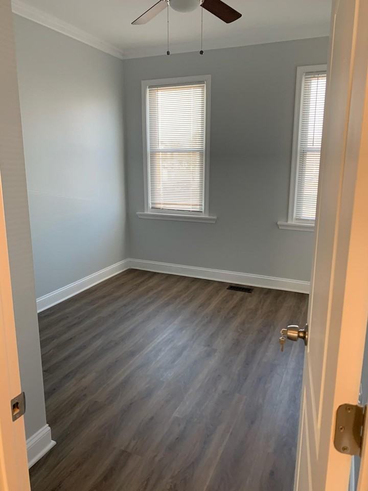 4626 Reisterstown Rd - 6 W/Private Bath Available $850 - Photo 2 of 13