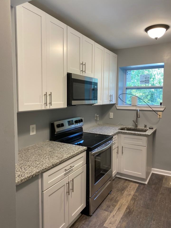 627 Denison Street - Photo 3 of 12