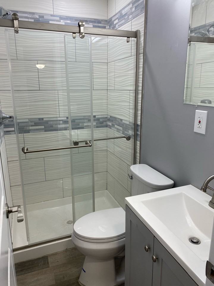 6 South Franklintown Road - 1C private bath Available $750 - Photo 7 of 12