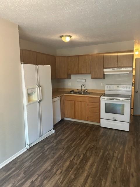 3953 Deer Lake Way #1 - Photo 5 of 35