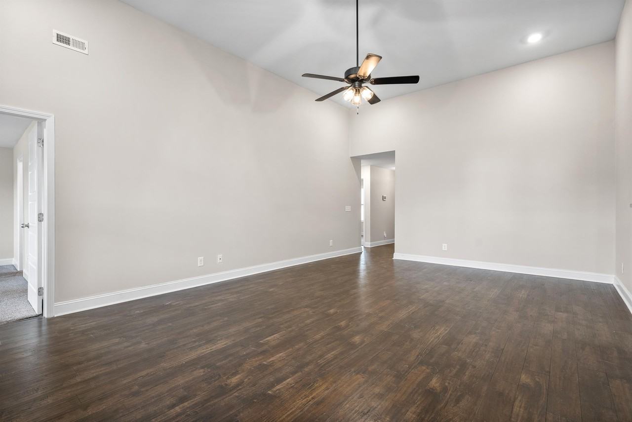 1163 Eagles Nest Ln #1 - Photo 6 of 26