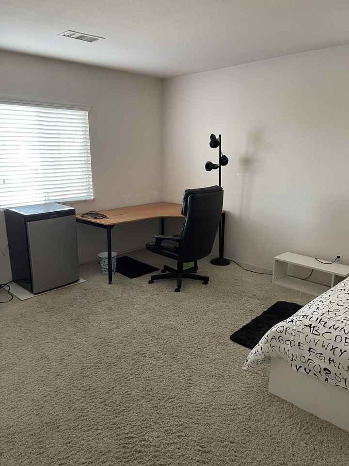 19551 Denair Court - Photo 2 of 8