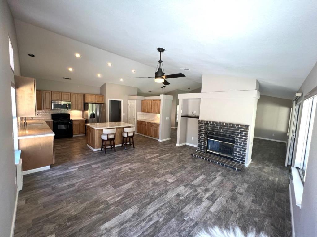 9709 Partridge Ct - Photo 3 of 12