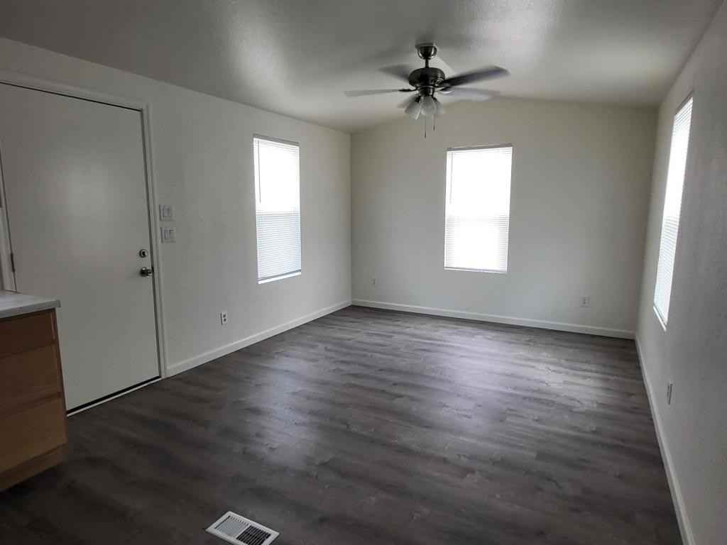 3974 E Shaeffer Ave - Photo 3 of 7