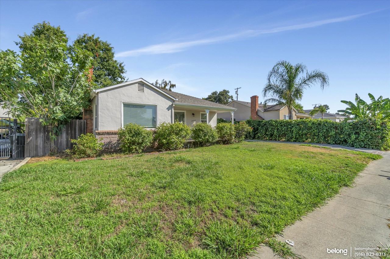 4433 38th Ave - Photo 2 of 16