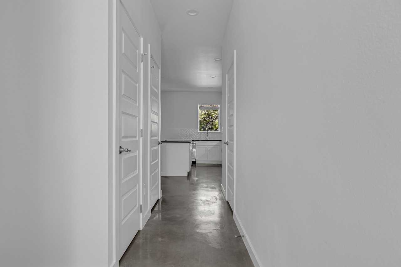 939 Piedmont Ave #NA - Photo 3 of 12
