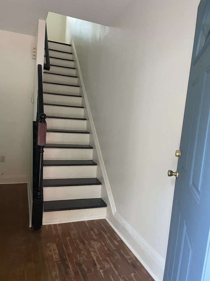 561 Van Duzer St #NA - Photo 3 of 17