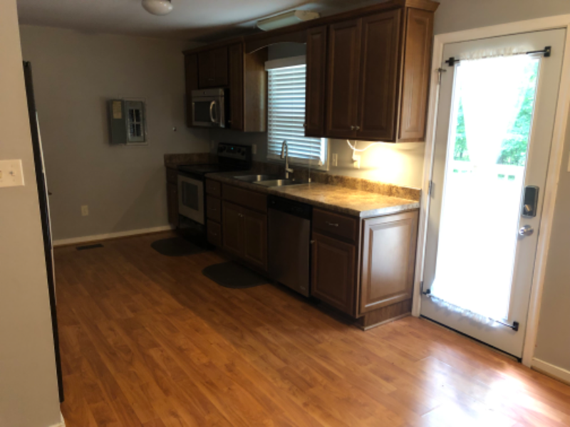 11900 Goldenbrook Dr - Photo 3 of 7