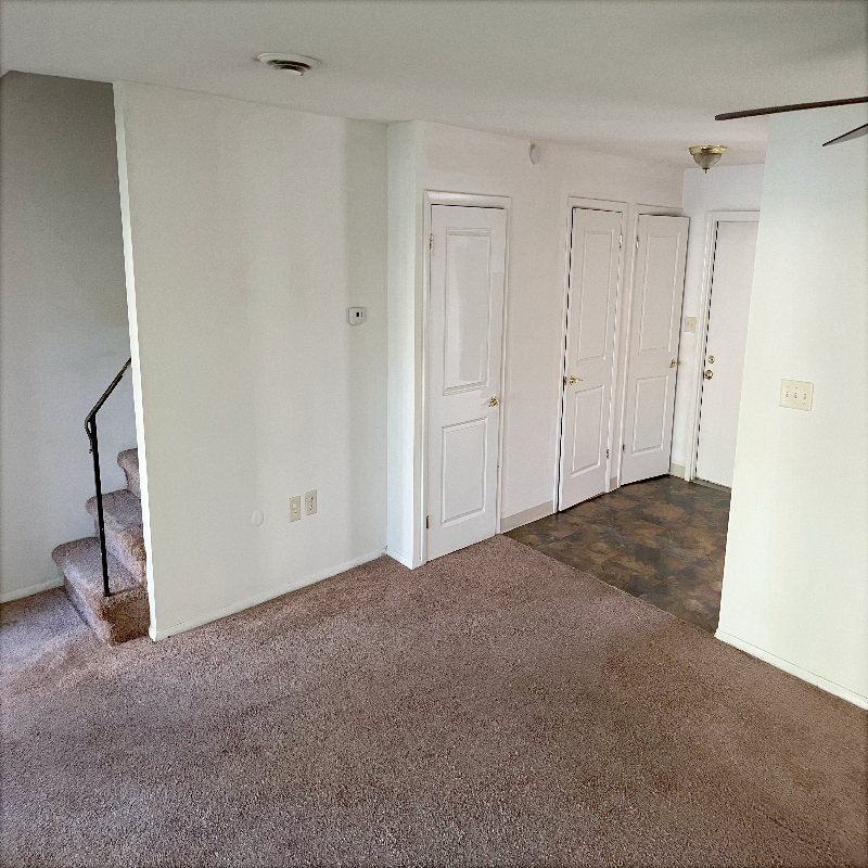 1811 Country Club Apts #1811 - Photo 3 of 11