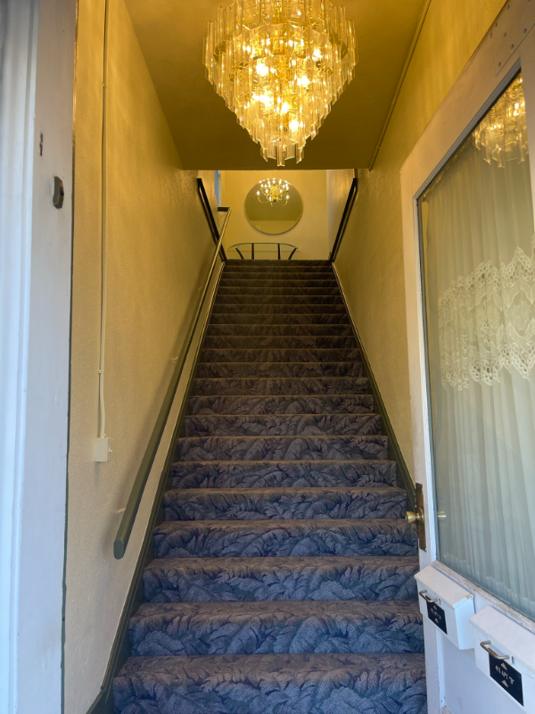 411 N 1st St #B - Photo 4 of 11